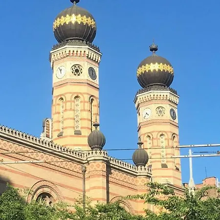 Alma'S Romantic Getaway Budapest Exterior photo