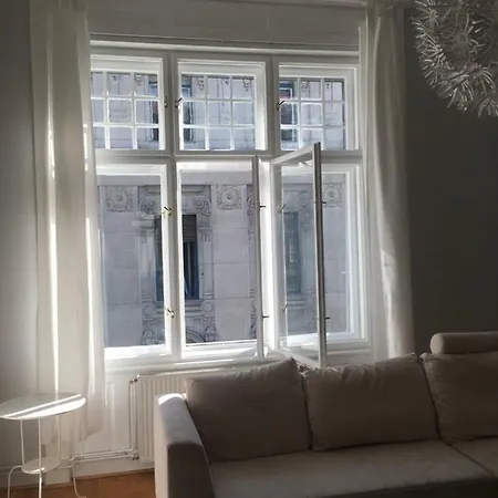 Alma'S Romantic Getaway Budapest Exterior photo